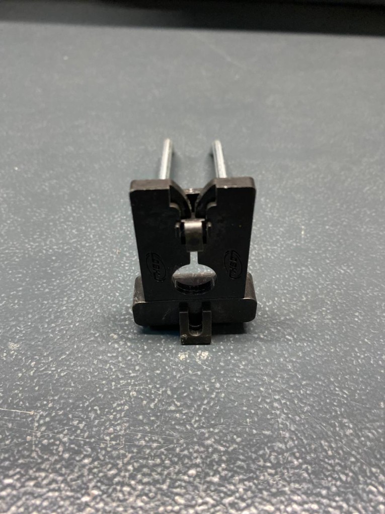 Крючок двойной 100 мм купить в Перми