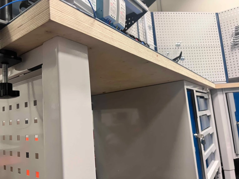 Стол-верстак Craft 2202.S4L4M4.4 купить в Перми Стол-верстак Craft 2202.S4L4M4.4 купить в Перми