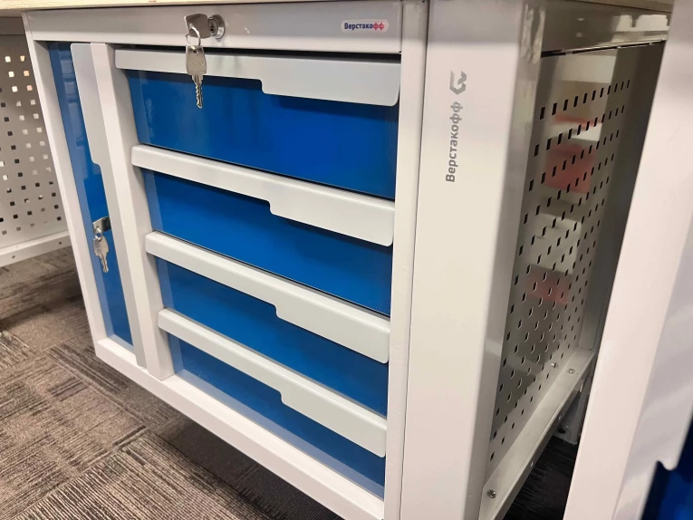 Стол-верстак Craft 2202.S4L4M4.4 купить в Перми Стол-верстак Craft 2202.S4L4M4.4 купить в Перми