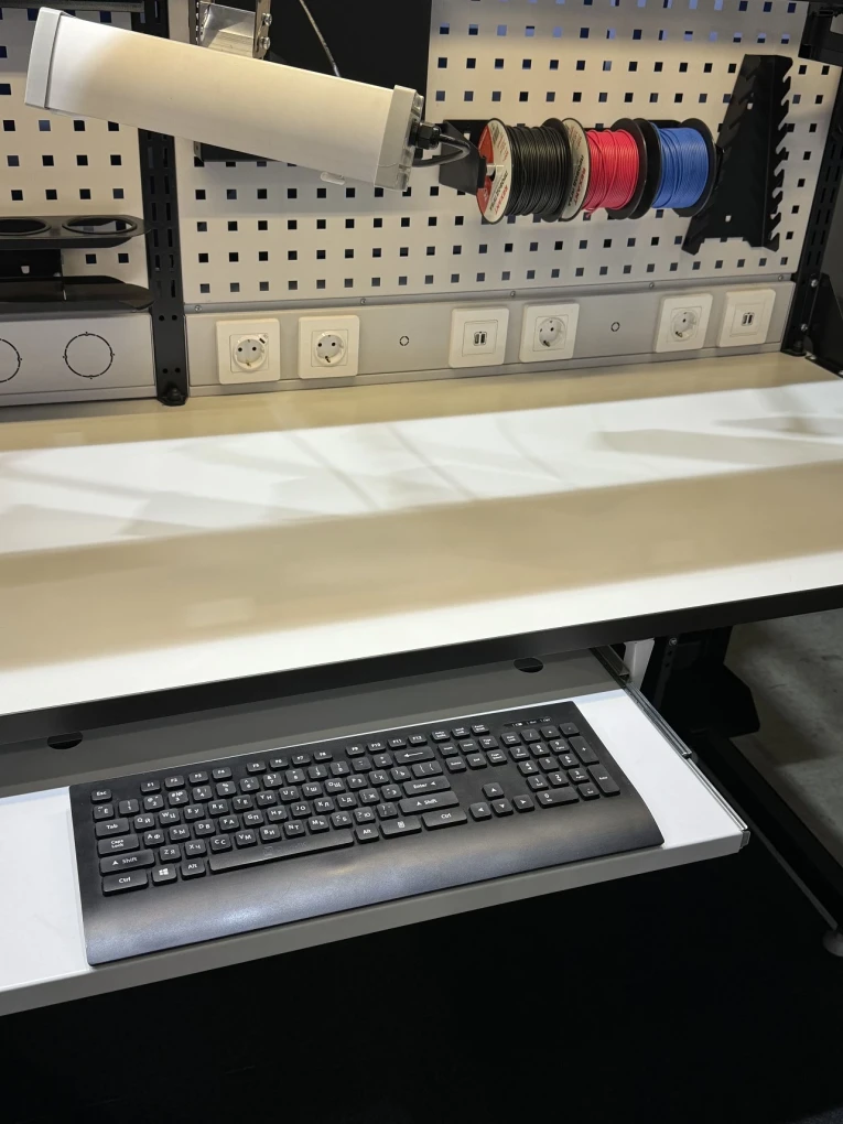 SPC Полка для клавиатуры купить в Перми SPC Полка для клавиатуры купить в Перми